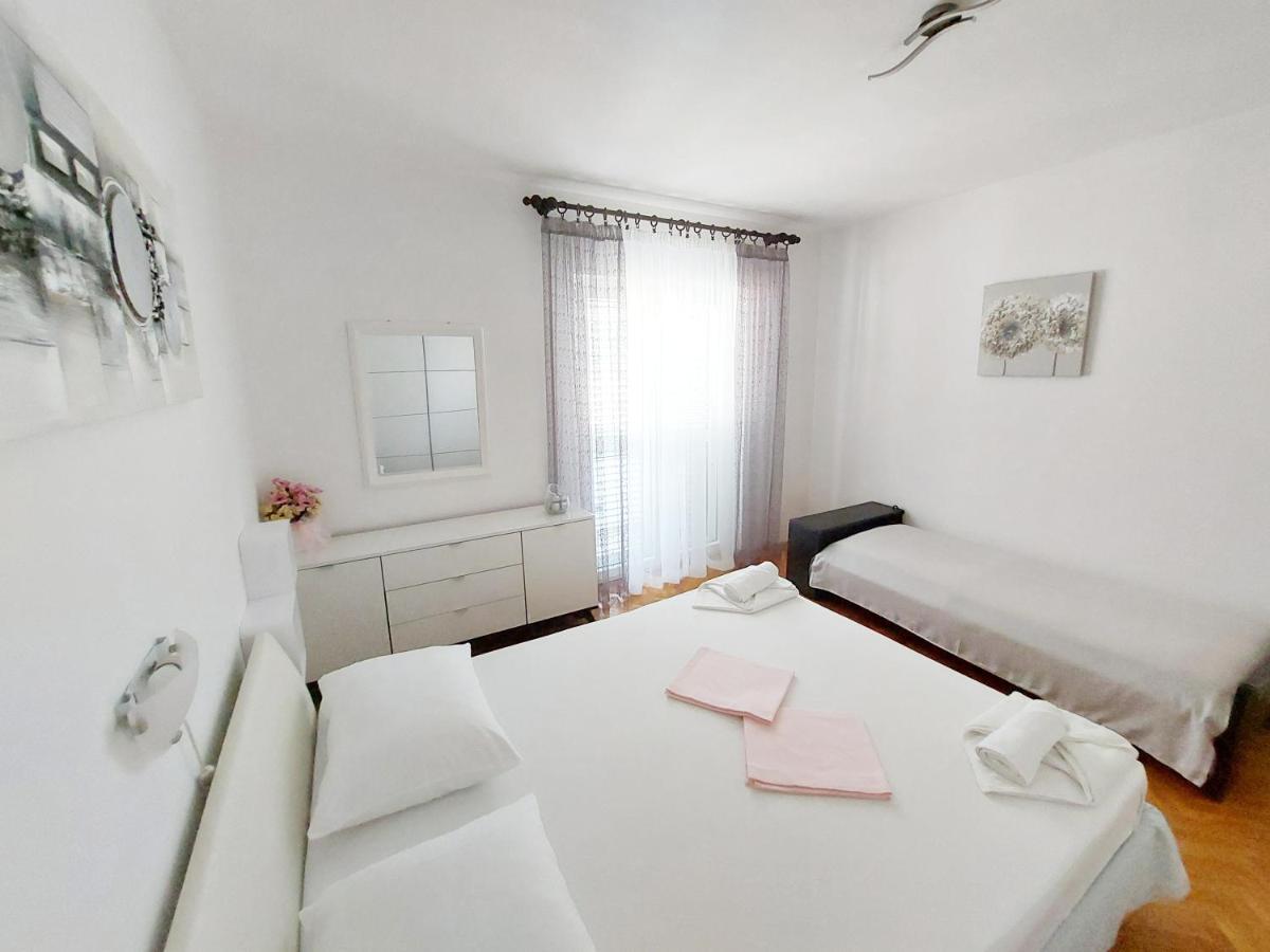 Apartment Eli พาก ภายนอก รูปภาพ