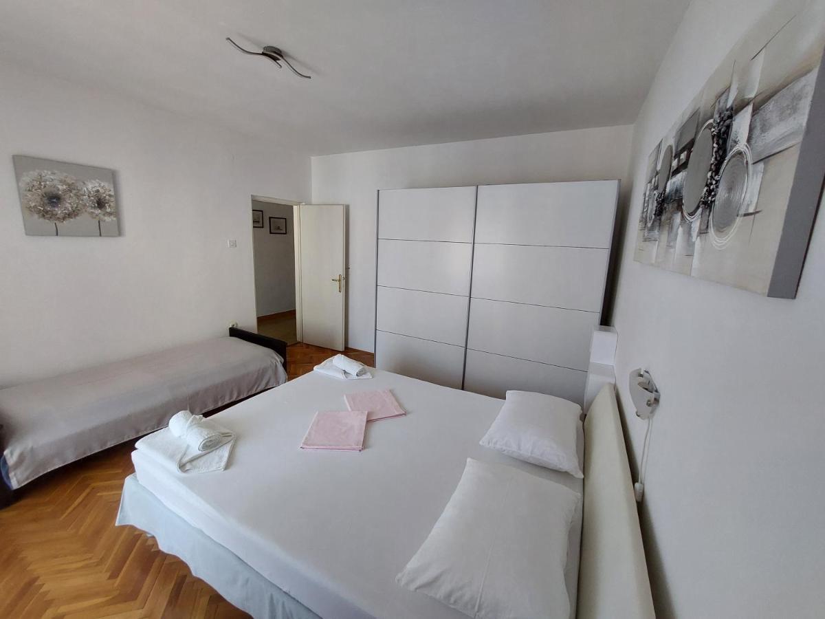 Apartment Eli พาก ภายนอก รูปภาพ